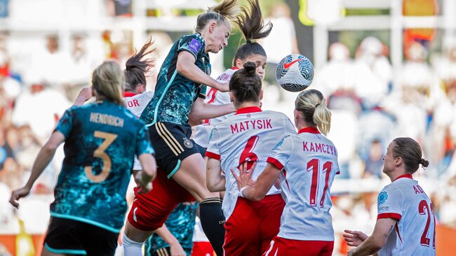 Nhận định Nữ Đức vs Nữ Ba Lan, 02h00 ngày 05/07 – Euro Nữ 2 Màn chạm trán khó đoán giữa Nữ Đức vs Nữ Ba Lan